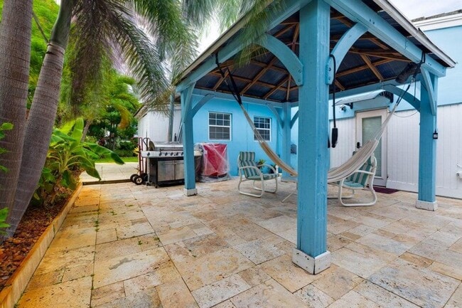 Photo - 145 SE 3rd Ave