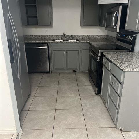 Building Photo - 124 Vandenburg Dr Rental