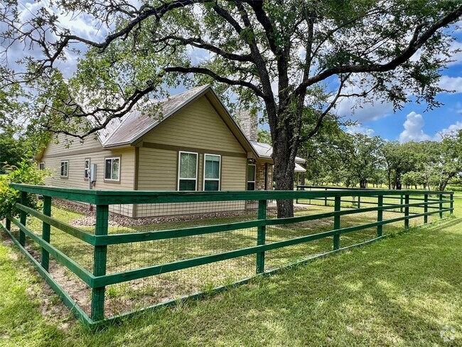 Building Photo - 7088 FM 244 Rental