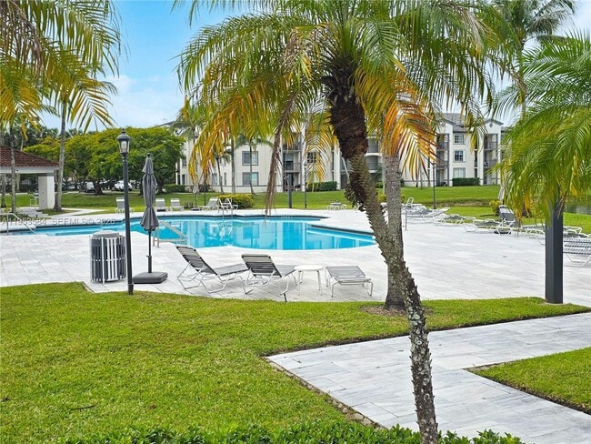 Photo - 4460 NW 107th Ave Unidad 304-8