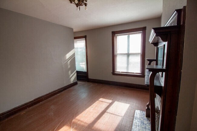 Photo - 3709 McDonald Ave Unit 3711 2nd Flr