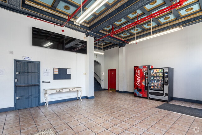 Photo - Landmark Towers