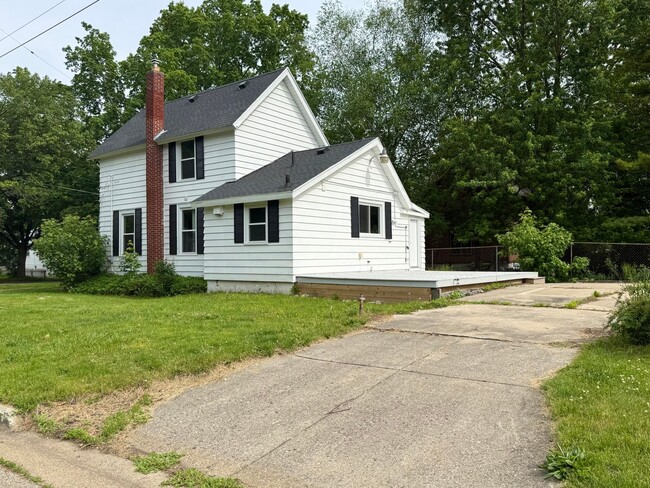 Photo - 1200 Sheldon St