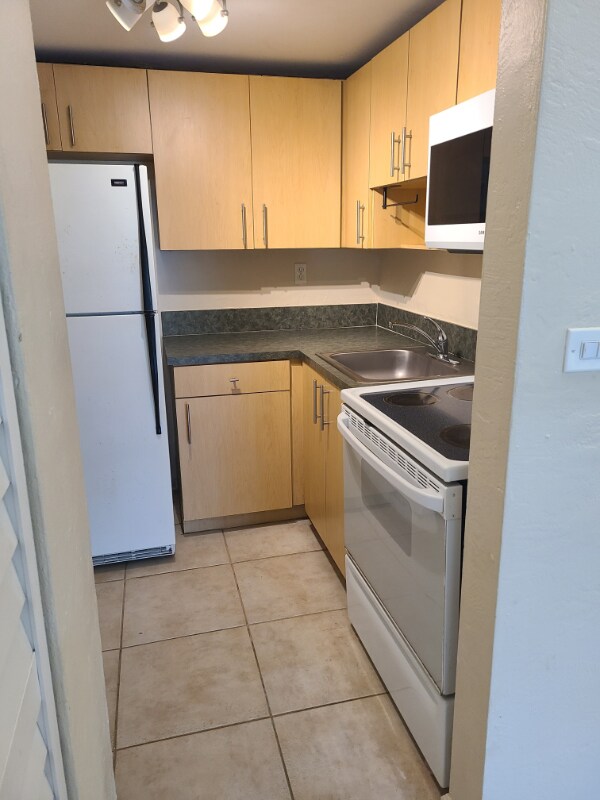 Photo - 8607 SW 68th Ct Unit 5