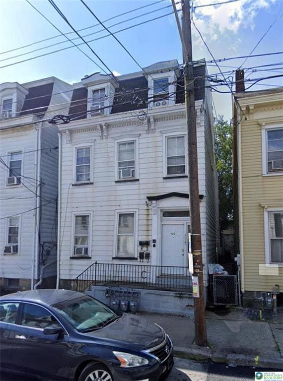 Photo - 922 Washington St