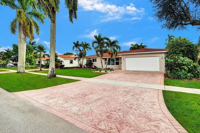 Photo - 5500 Cleveland St