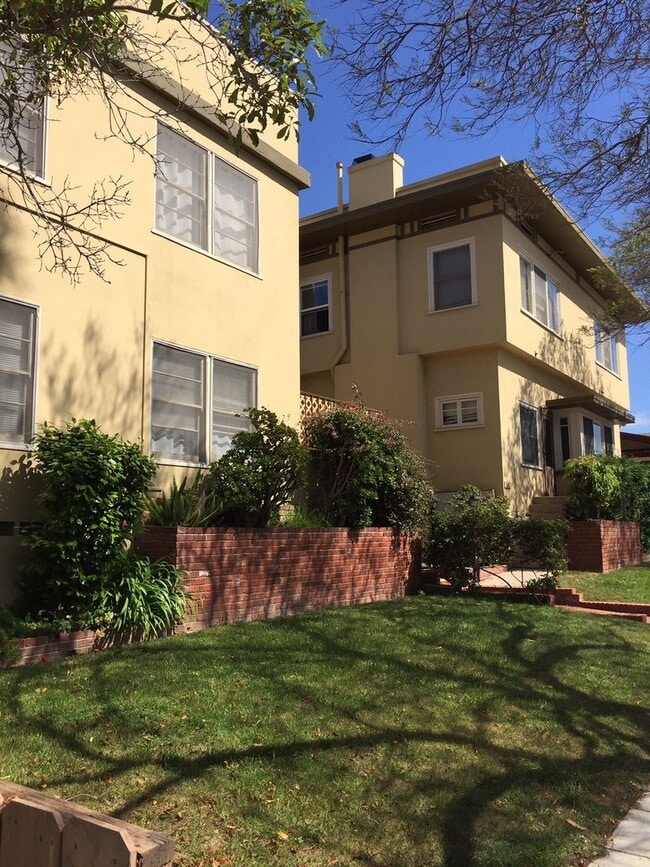 Building Photo - Bankers Hill upper Unit 2629 1st Avenue #11 Rental
