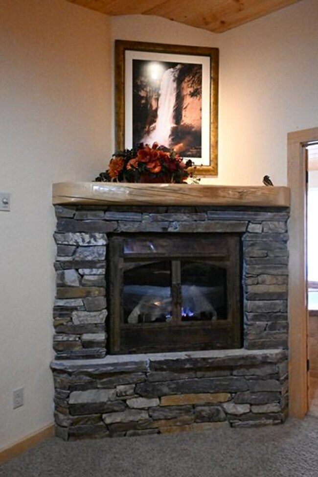 Building Photo - 8033 Larkspur Ln Unit ID1248044P Rental