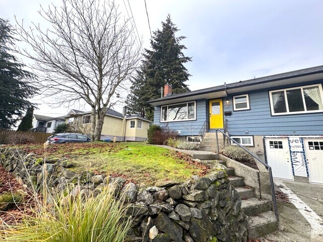 Photo - 657 First St