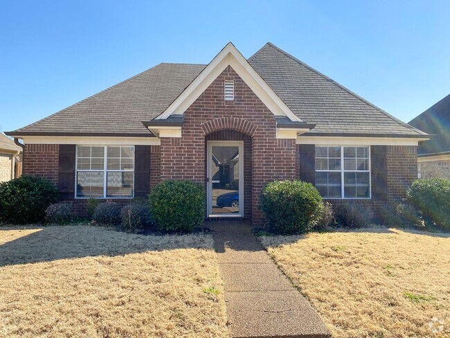 Building Photo - 3 bed, 2 bath with granite counters, ss ap... Rental