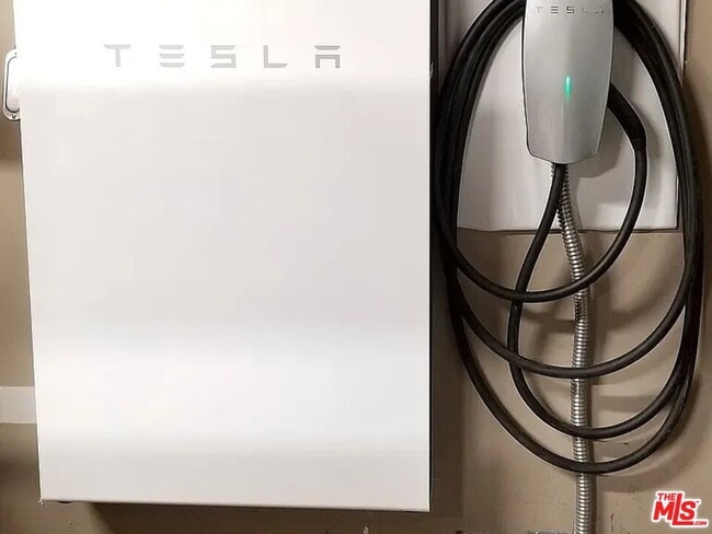 Photo - 16913 Bassett St