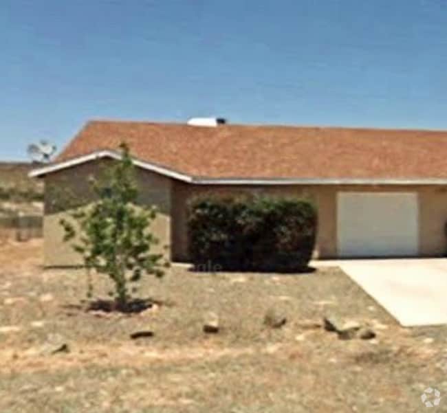 Building Photo - 17076 E Roadrunner Rd Unit 17076 E Roadrunner Rd A Rental
