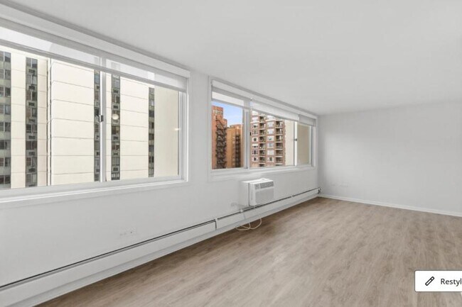 Building Photo - 0 bedroom in Chicago IL 60610 Unit 4B Rental