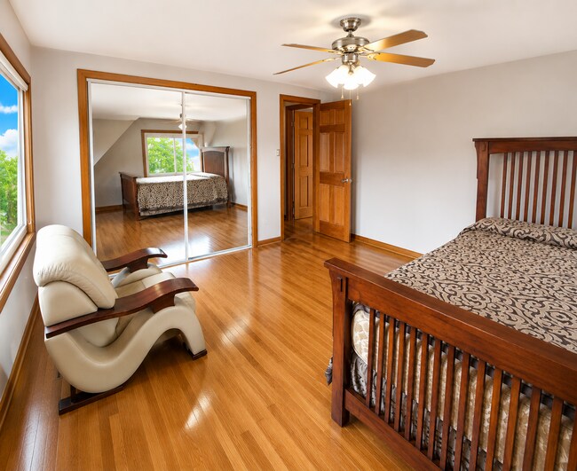Photo - 7719 W Catalpa Ave Unit 2