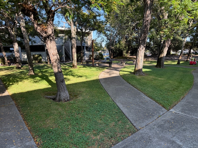 Photo - 6401 Montecito Blvd Unidad 14