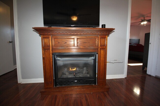 Photo - 522 Slade St Unit 2