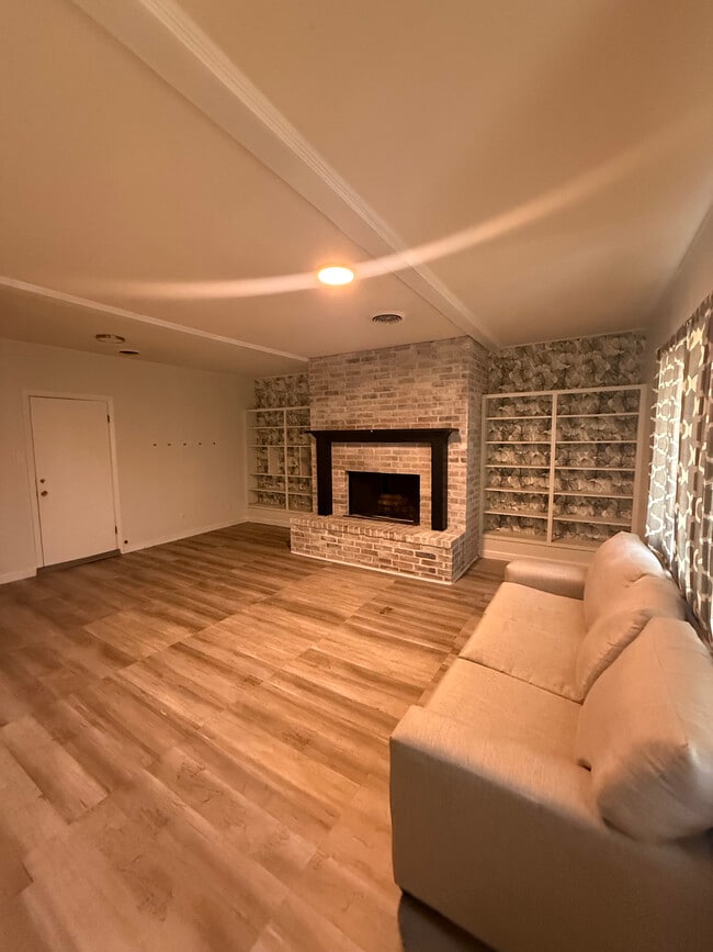 Photo - 3417 Sunlite St