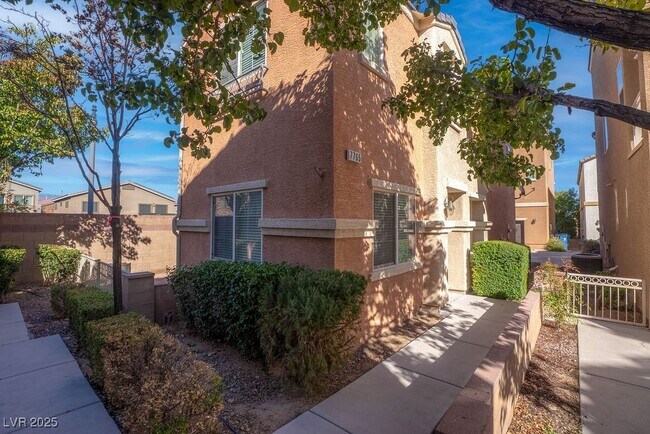 Building Photo - 7765 Floral Fabric Ct Unit n/a