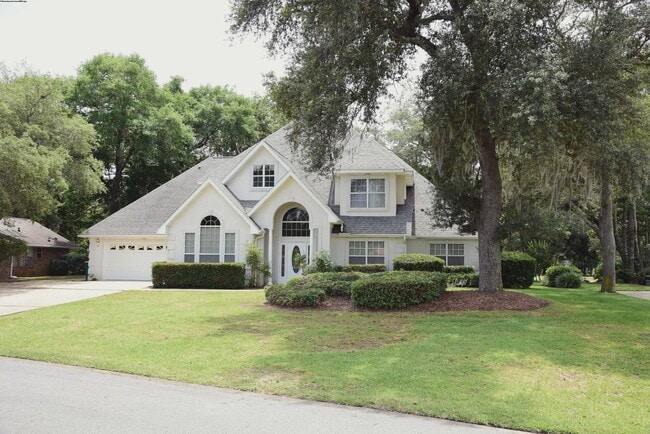Building Photo - Executive Lakeview Home in Gated Windward Community!
