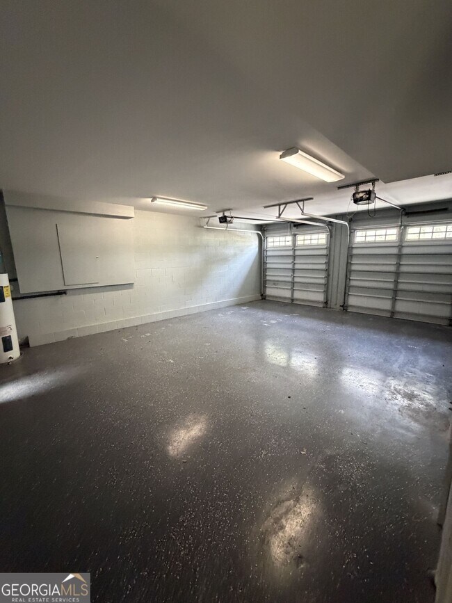 Photo - 102 Riverfront Cir