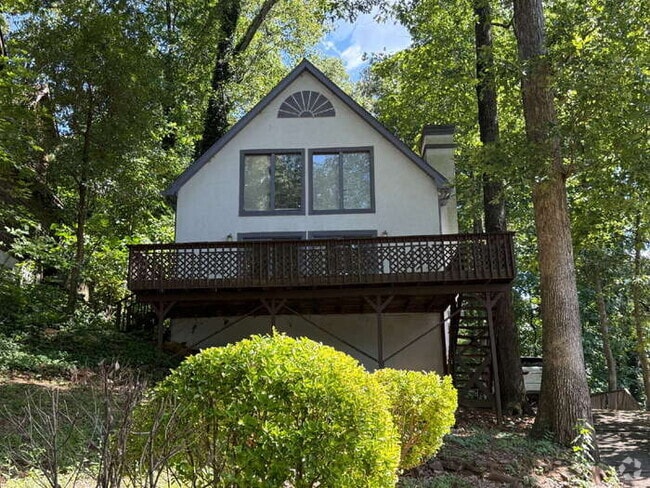 Building Photo - 8439 Lake Dr Rental