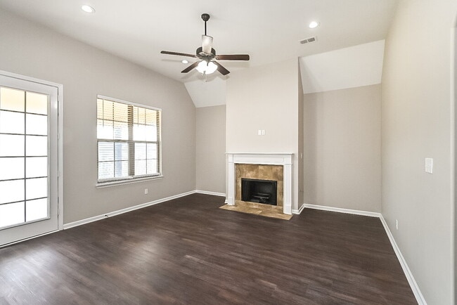 Photo - 75 Briar Hollow Ln