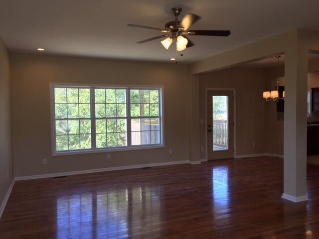 Photo - 976 Cobble Dr