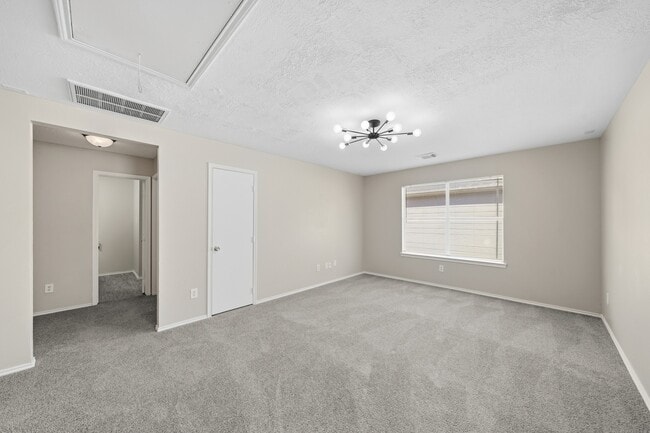 Photo - 21619 Knightsbrook Ln