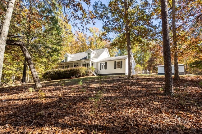 Photo - 3 Bedrooms, 2.5 Bathrooms - Home in Silver Creek!