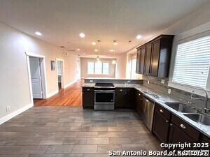 Photo - 1419 Nolan St