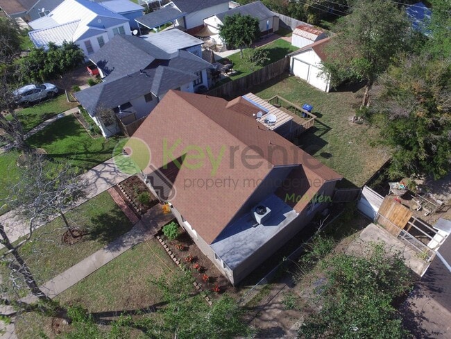 Photo - 2Bed/1Bath w/office in Central Mcallen ( Laurel and 10th )