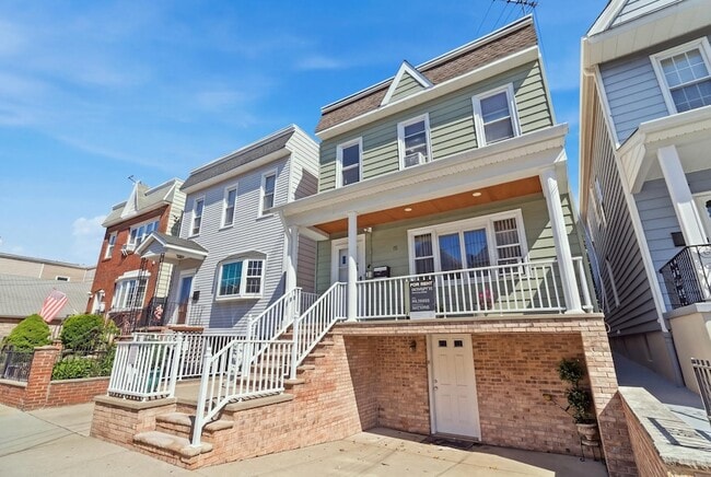 95 W 15th St