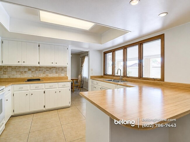 Photo - 1613 E Watson Dr