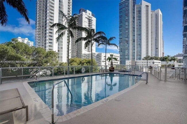 Photo - 2200 NE 4th Ave Unit 505