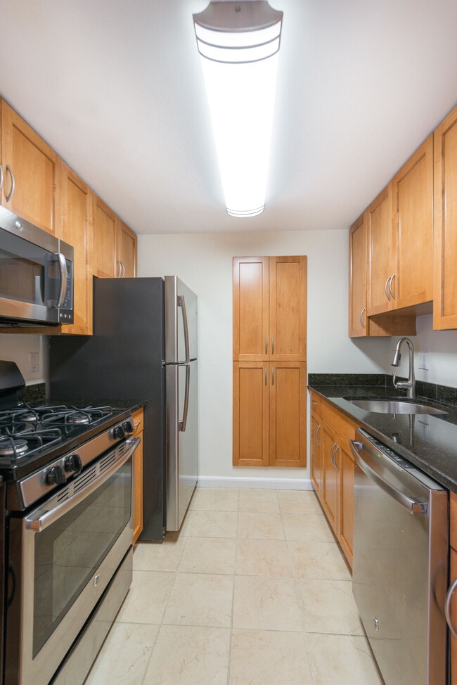 Building Photo - 130 Sherman Rd Unit 130 Rental