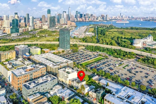 Building Photo - 54 Monitor St Unit 4A