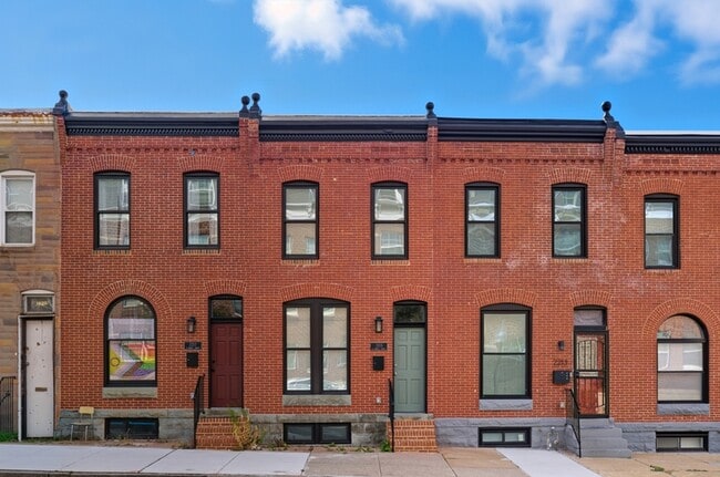 Building Photo - 2215 E Biddle St