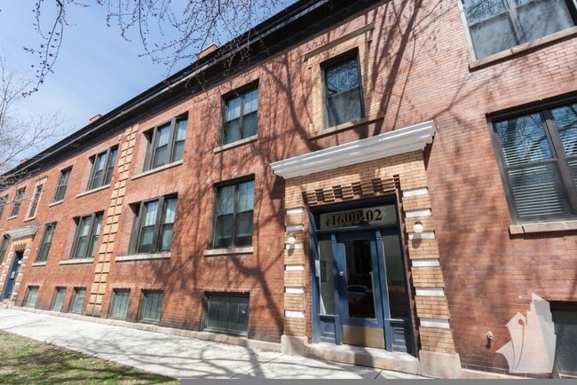 Photo - 1600 W Belle Plaine Ave Unit 1606-1