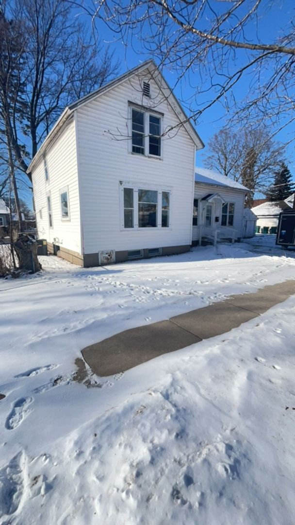 Photo - 4 Bedroom 2 Bath Single Family Home Available NOW!