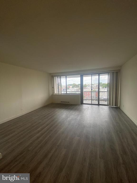 Building Photo - 2401 Pennsylvania Ave Unit 7A8