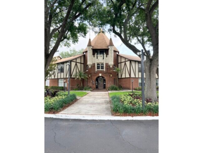 Photo - 3 Bedroom Condo in Camelot By The Lake