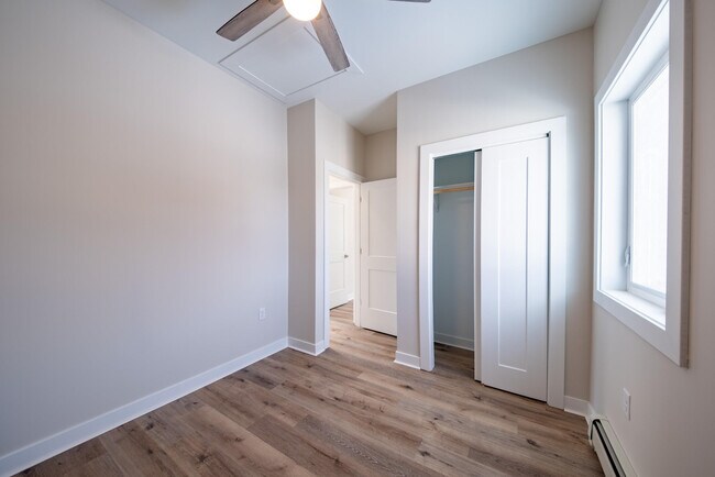 411 W Baraga Ave
