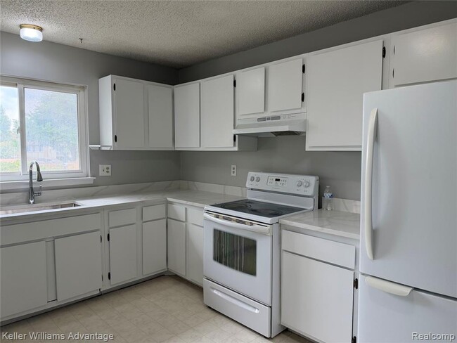 Photo - 27915 Berrywood Ln Unidad 70