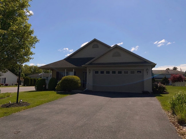 Photo - 152 Lantern Ln