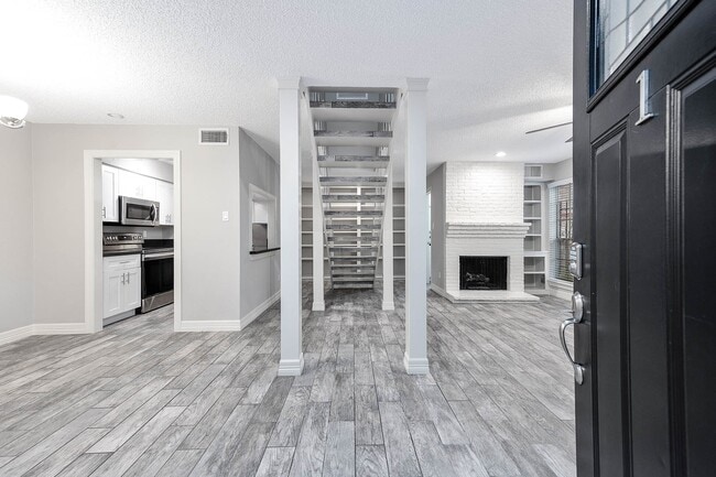 Photo - 5528 Beverly Hill St Unidad 1