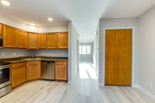 Photo - 10-63 Sinykin Cir