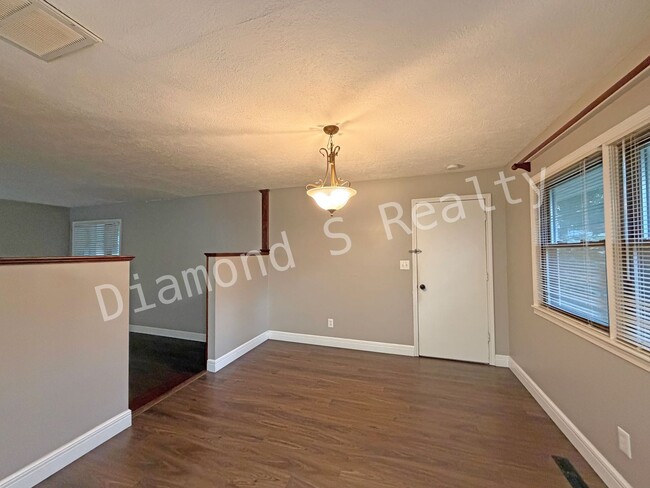 Photo - 3417 S Virginia Ave