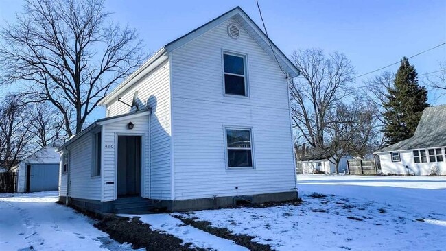 Front entrance with porch - 410 Seymour Ave Unit Home