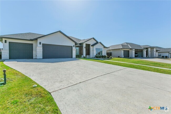Building Photo - 6413 Waggoner Ct Rental