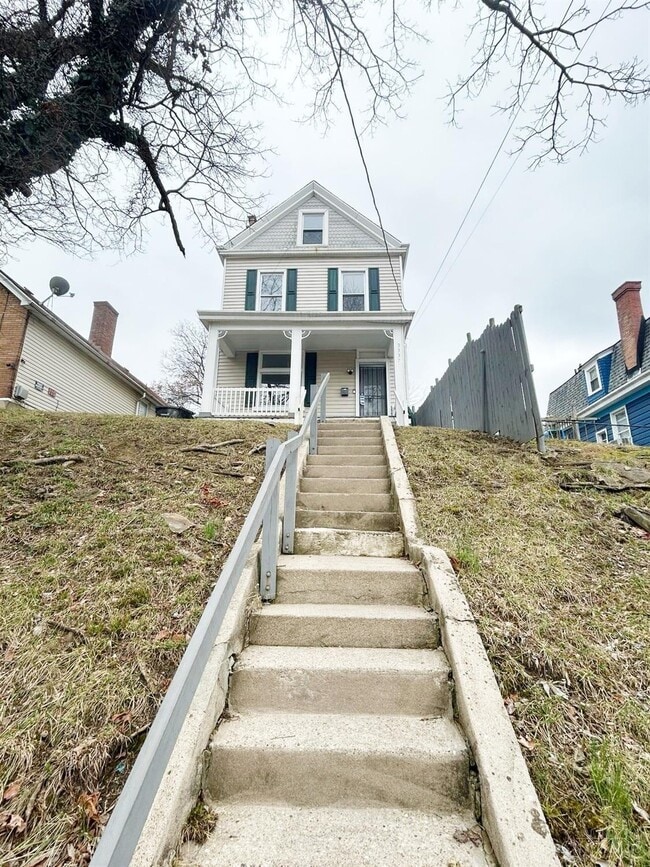 3337 Glenway Ave